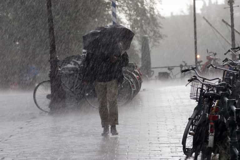 Tornado warning issued for the UK as Storm Debi brings 160kmph winds