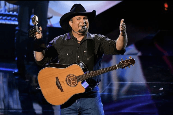 It’s official – Garth Brooks will return to Ireland in 2022