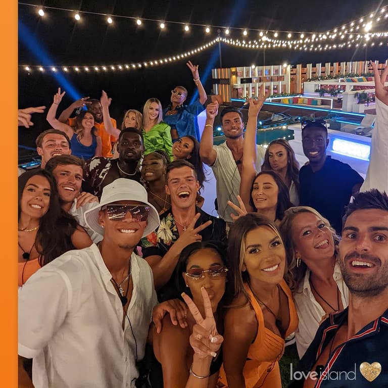 Love Island spin-off in the works for middle-aged Mams and Dads with ‘real bodies’