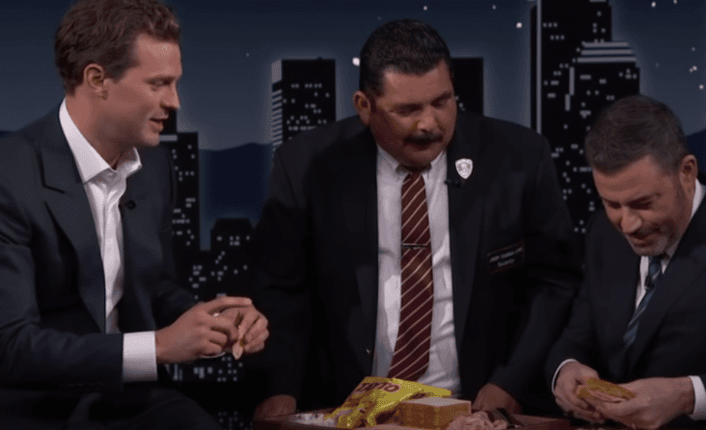 Jamie Dornan makes a questionable crisp sandwich on Jimmy Kimmel Jamie Dornan makes a questionable crisp sandwich on Jimmy Kimmel