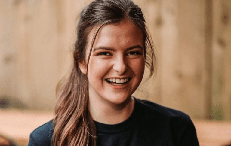 ‘It’s a terrible loss’ Ashling Murphy’s family pay a touching tribute to her at Fleadh Cheoil ‘It’s a terrible loss’ Ashling Murphy’s family pay a touching tribute to her at Fleadh Cheoil